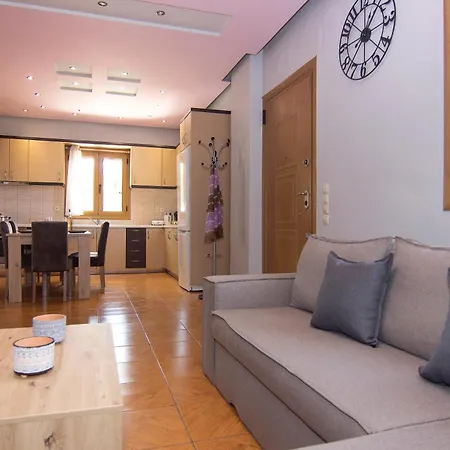 Emilia's Ground Floor Apartment