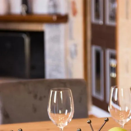 דירה Emilia's Ground Floor *