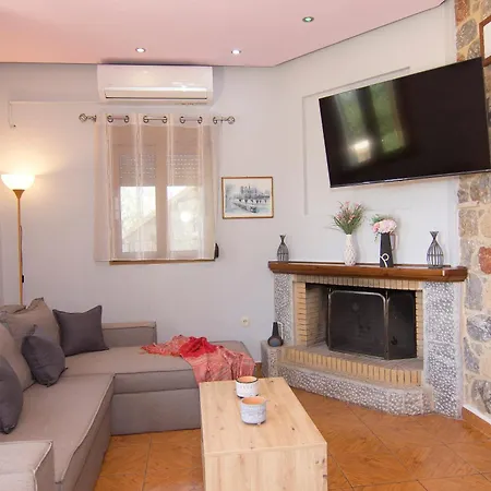 Emilia's Ground Floor Apartment Stoupa
