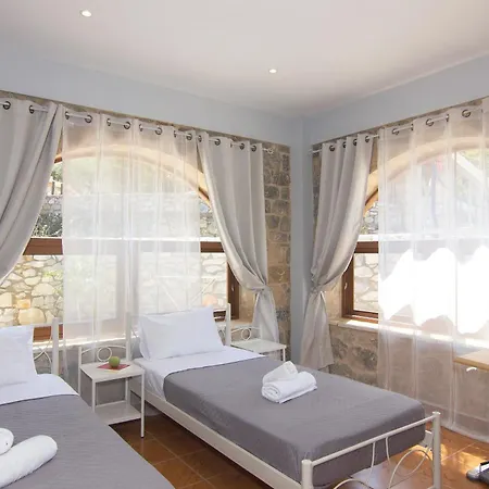 Apartment Emilia's Ground Floor Stoupa